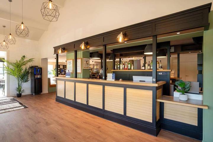 Hôtel pour 2 personnes, avec terrasse à Bourgoin-Jallieu - 3