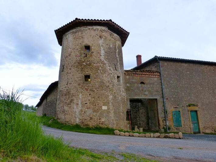 Gîte pour 2 personnes, avec balcon ainsi que jardin et jacuzzi à Longessaigne - 3