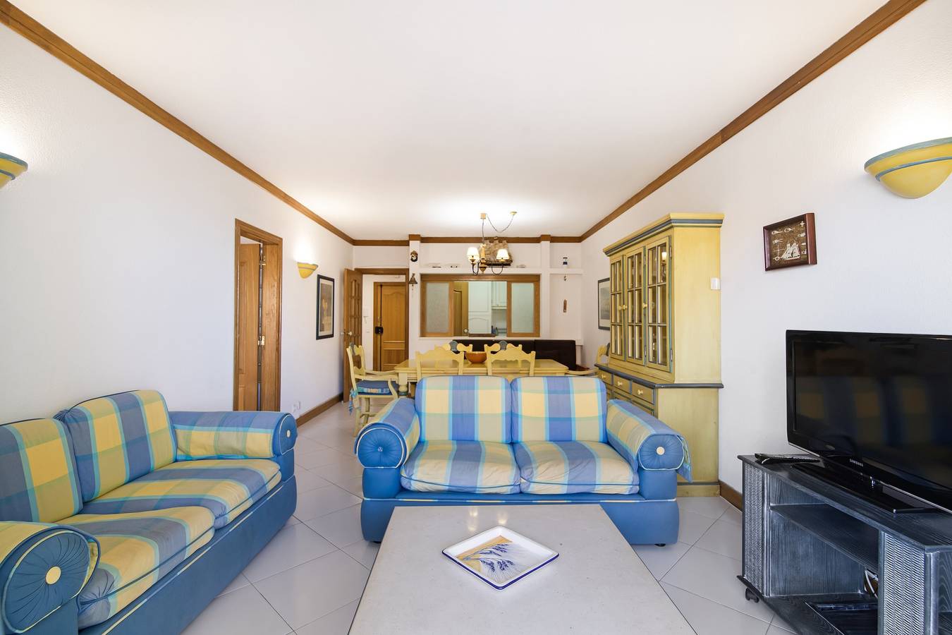 Apartamento inteiro, Apartamento 'T2 Com Piscina Centro Vilamoura' com Vista Mar, Wi-Fi e Ar Condicionado in Vilamoura, Quarteira