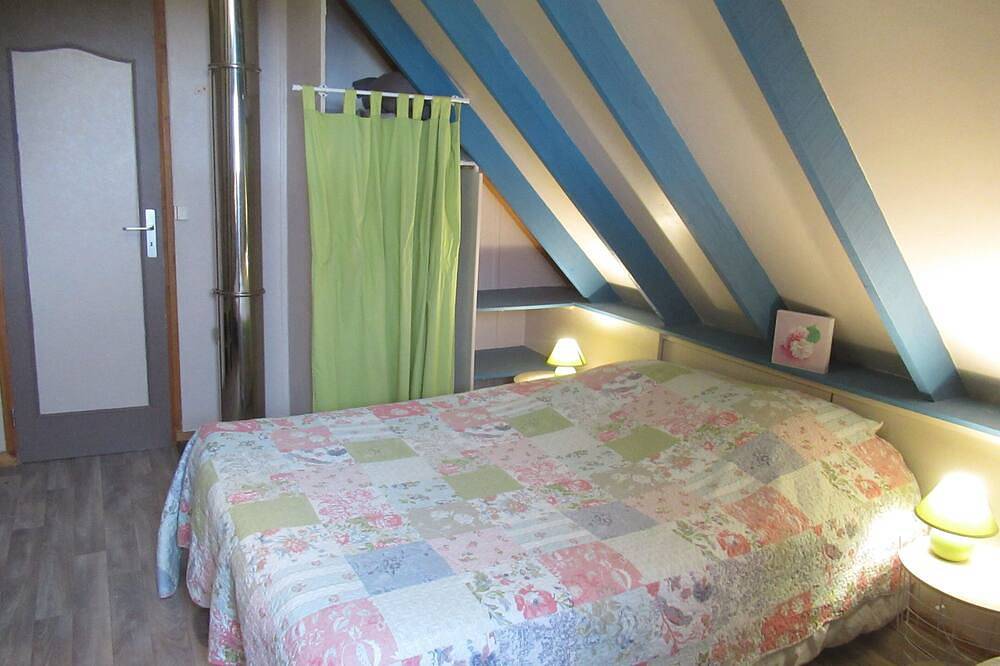 Chalet at the foot of the slopes with panoramic views of the Auvergne mountains in Chastreix-Sancy, Chastreix