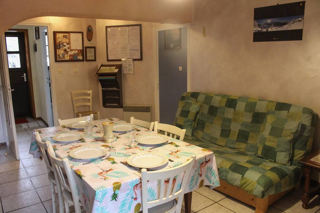 Gemütliches Ferienhaus mit eigenem Eingang, Garten & TV - 1,5km zum Stadtzentrum in Poligny (Hautes-Alpes), Nationalpark Écrins