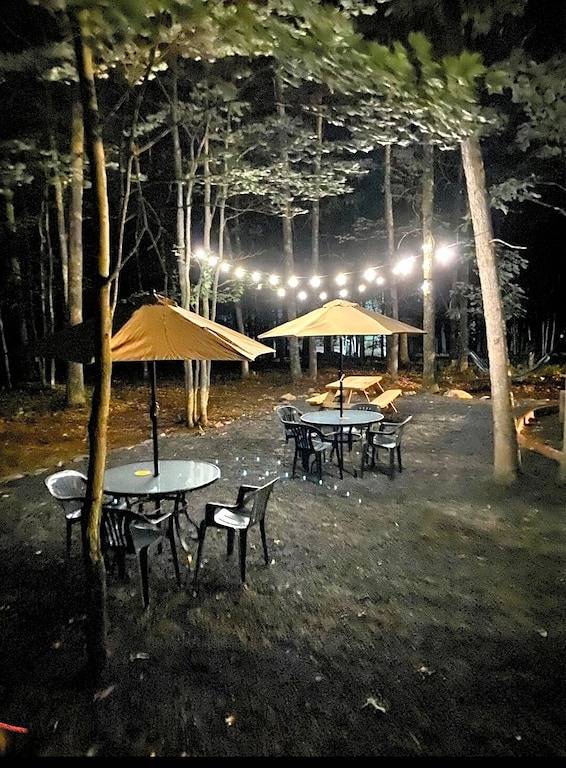 Bushkill Beauty-Hottub, Firepit, Lake in Lehman Township, Pike County