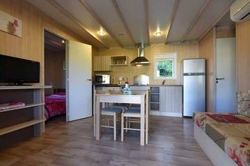 Gîte pour 5 personnes, animaux acceptés à Montréal (Rhône-Alpes)