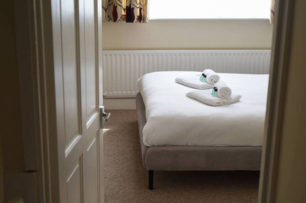 Manchester| Centrally Located 3-Bed Family Home in Portsmouth, Südostengland