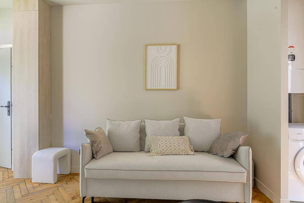 Appartement entier, One-Bedroom Apartment in Écully, Lyon et ses environs