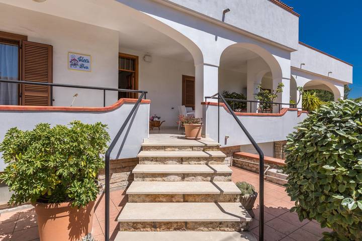 Location de vacances pour 13 personnes, avec terrasse à Taranto - 2