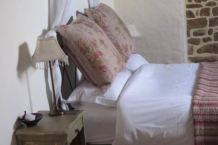 Lovely Charming Farm Cottage - klicken Sie auf uns und sehen Sie selbst! in Chantrigné, Mayenne