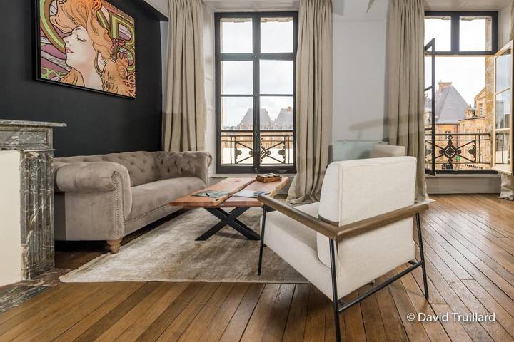 Gîte pour 2 personnes, avec Vue dans Place Ducale Charleville Mezieres