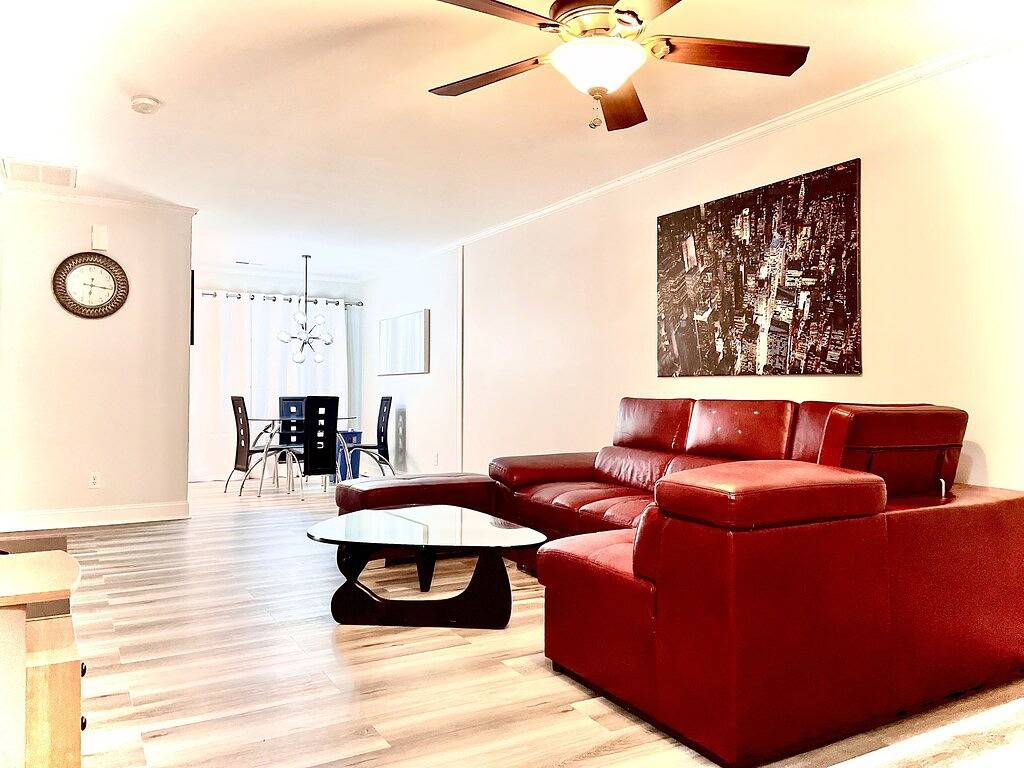 Executive & Luxury 2bedroom Townhome in Greensboro, Guilford County