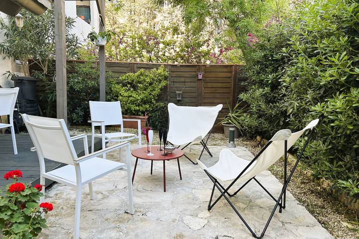 Gîte pour 4 personnes, avec jardin, adapté aux familles à La Garde - 2