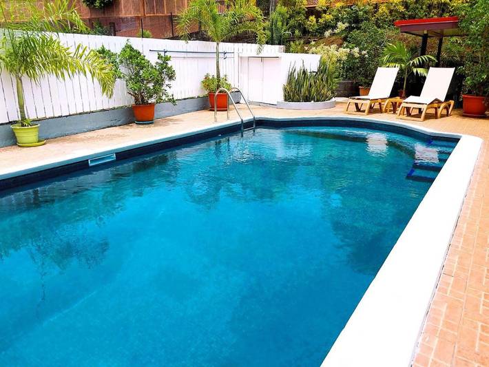 Maison de vacances pour 7 personnes, avec terrasse ainsi que jardin et piscine