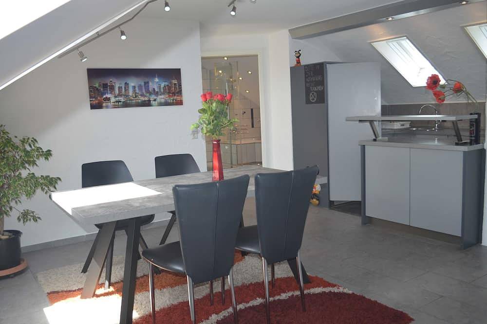 Ganze Wohnung, 3-Raum-Ferienwohnung Bechinger, Dusche/Wc, 54 qm, Dg - Haus Bechinger in Markdorf, Region Bodensee-Oberschwaben