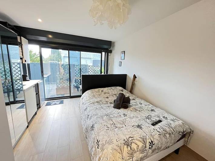 Gîte pour 2 personnes, avec terrasse et jardin dans Allianz Riviera