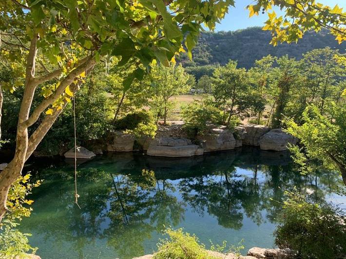Location de vacances pour 2 personnes, avec jardin et bassin pour enfant ainsi que piscine et vue, animaux acceptés à Joyeuse - 4