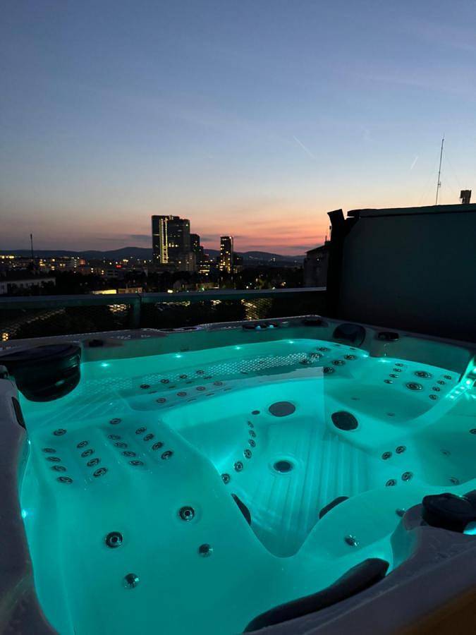 Apartament wakacyjny dla 8 osób, z jacuzzi i taras oraz basen i sauna, Dla rodziny - 1