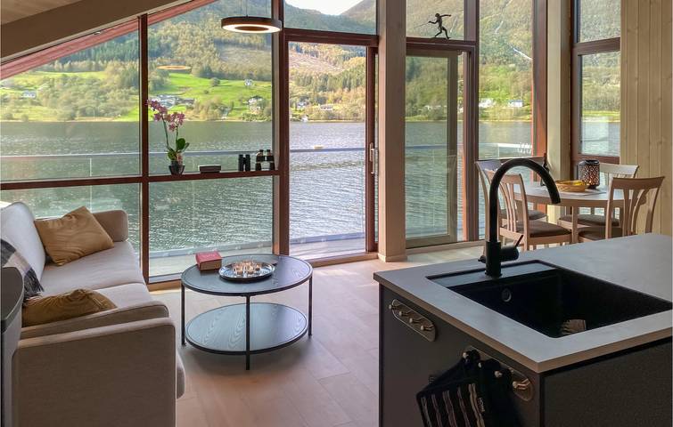 Ferienhaus für 4 Personen, mit Terrasse und Garten in Møre og Romsdal - 2