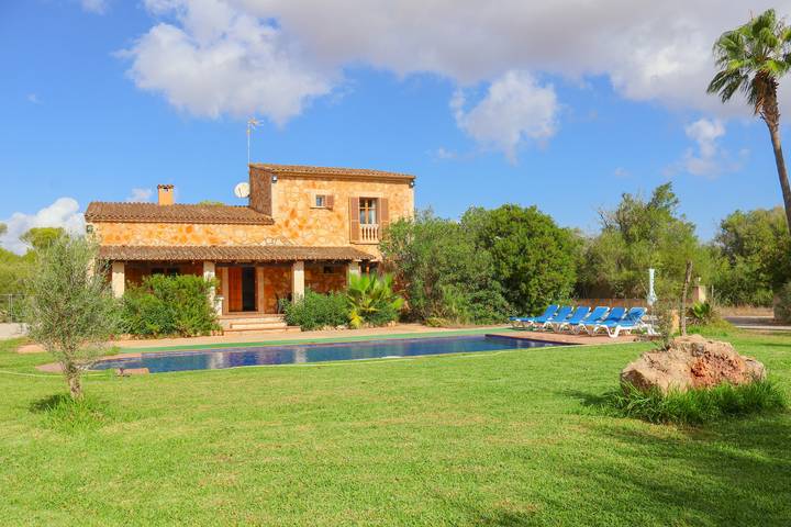 Gîte pour 6 personnes, avec jardin et terrasse dans Campos