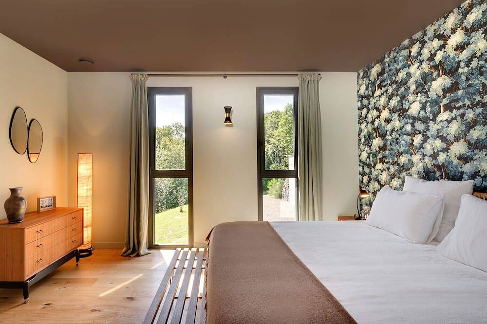 Contemporary 5-star chalet in the heart of the Auvergne, overlooking the Sancy valley in Murat-le-Quaire, Parque Natural Regional Volcans d'Auvergne