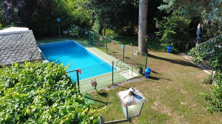 Hotel para 3 personas, con vistas además de piscina y jardín, Se admiten mascotas en Castilla y León - 3