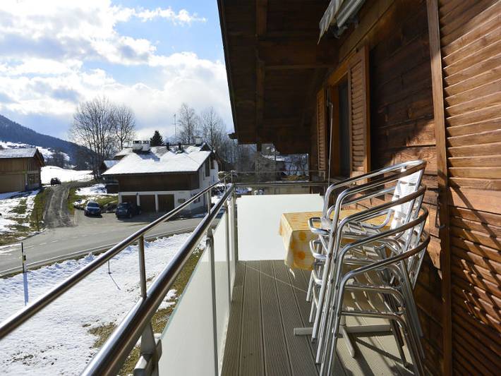 Ganze Ferienwohnung, Ferienwohnung Soldanella Tschuor, Obersaxen-Giraniga - 4 Zimmer Ferienwohnung für max. 6. Pers. in Obersaxen, Obersaxen-Mundaun