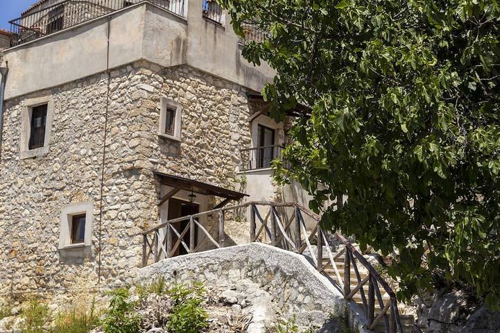 Entire apartment, The Pieddo Apartment in Vico del Gargano, Gargano