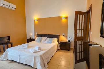 Gîte pour 2 personnes, avec jardin à Bosa Marina