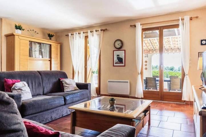 Location de vacances pour 6 personnes, avec piscine ainsi que jardin et terrasse, animaux acceptés à Oupia - 4