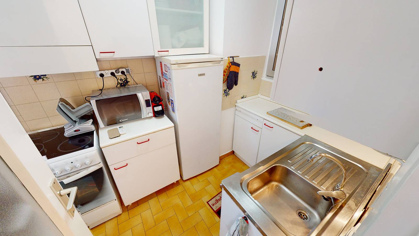 Studio entier, Giotto - Agréable studio climatisé en Rdc au calme en plein centre ville in Menton, Région de Nice