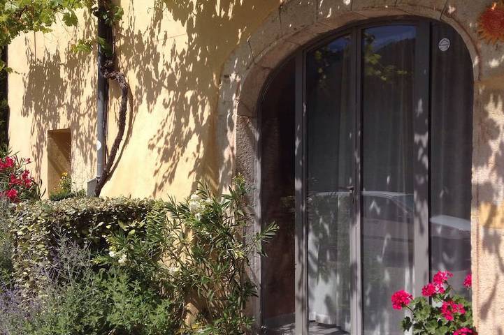 Location de vacances pour 2 personnes, avec piscine dans la Drôme