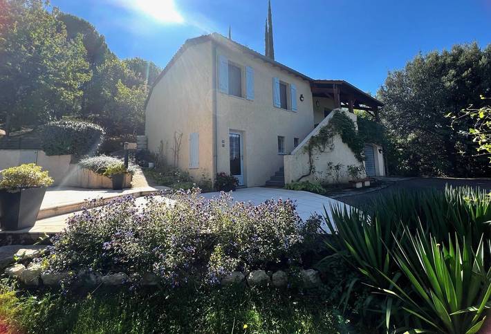 Gîte pour 10 personnes, avec piscine, adapté aux familles à Luzech - 2