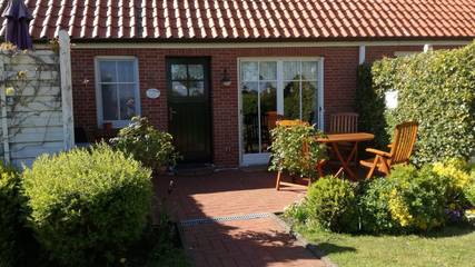 Ferienhaus für 4 Personen, mit Terrasse und Garten, mit Haustier in Krummhörn