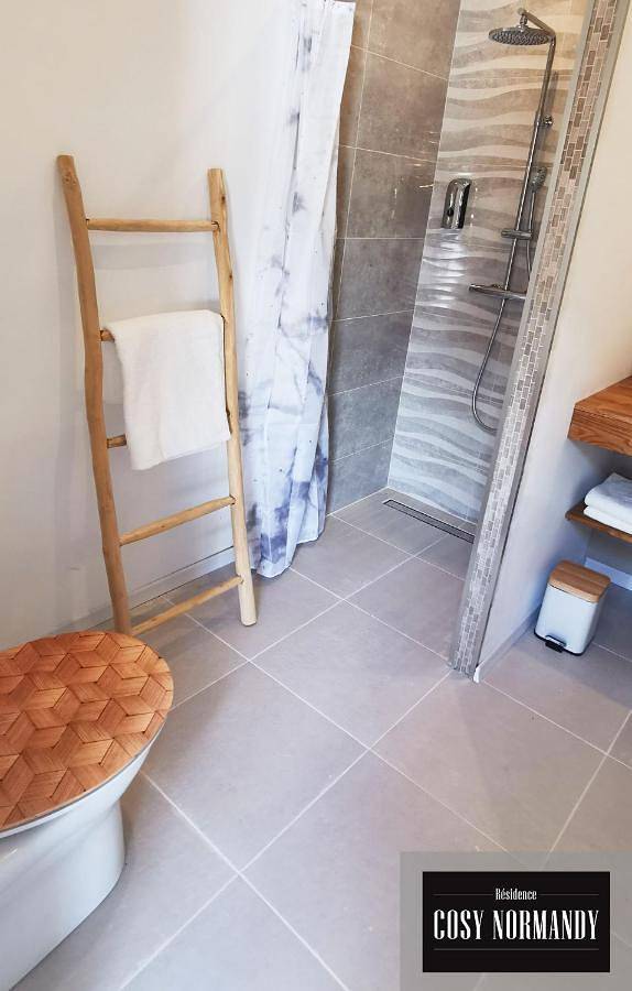 Gîte pour 4 personnes, avec terrasse et vue à Bois-Jérôme-Saint-Ouen - 4