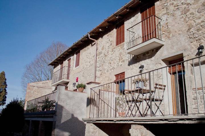 Casa rural para 4 personas, con vistas además de piscina y jardín en Garrotxa - 2