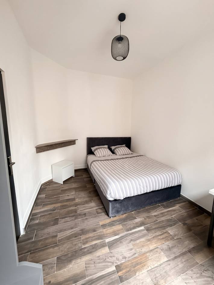 Apartamento entero, Apartamento Valenciennes 45 m², billar in Valenciennes, Región de Valenciennes