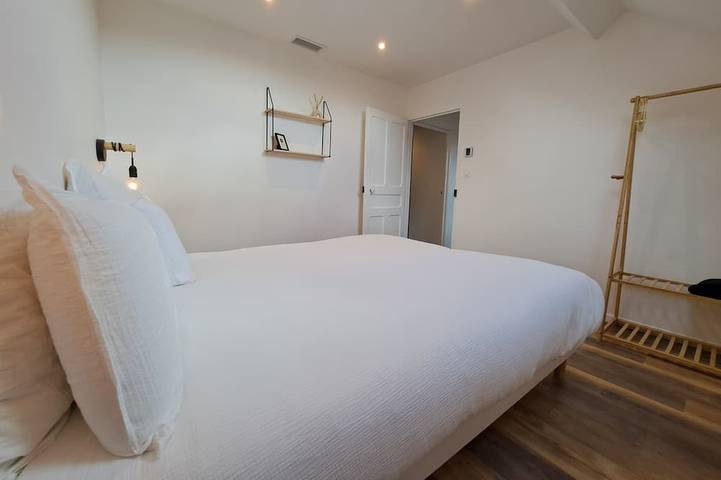 Gîte pour 6 personnes, avec Jacuzzi ainsi que Jardin et Sauna à Ruffey-lès-Beaune - 3