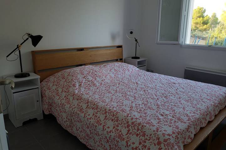 Location de vacances pour 5 personnes, avec terrasse et jardin à Aurons - 2