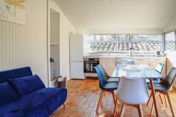 Gîte pour 6 personnes, avec Terrasse et Piscine à Vallon-Pont-d'Arc
