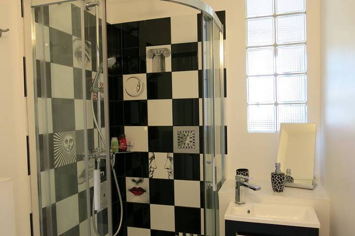 Gîte pour 2 personnes, avec balcon dans Plage de la Salis - 3