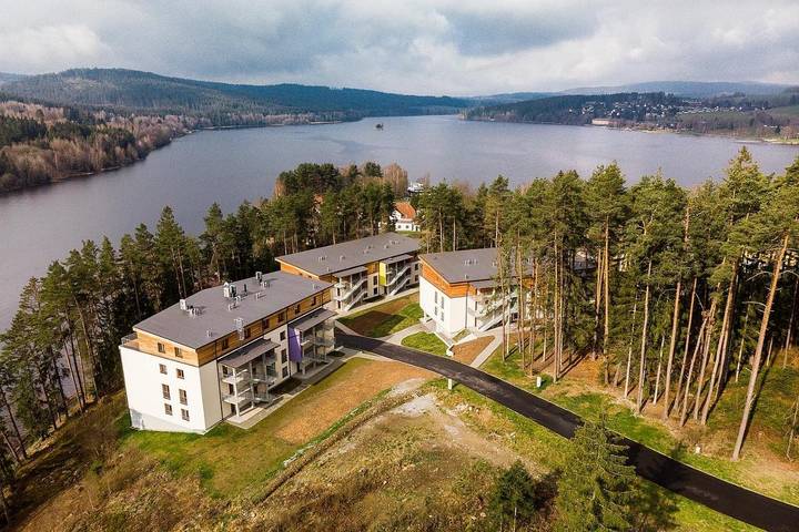 Ferienwohnung für 6 Personen, mit Ausblick und Balkon sowie Seeblick und Sauna - 1