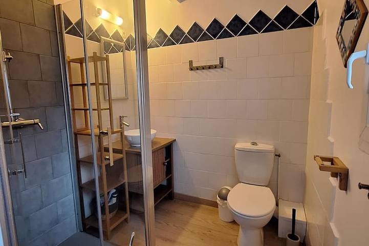 Location de vacances pour 4 personnes, avec terrasse et jardin à Saint-Alban-Auriolles - 4