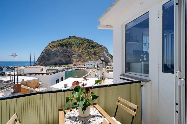 Holiday rental for 3 people, with Balcony in Naples Province