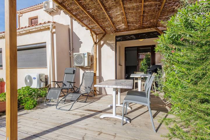Ganze Wohnung, Ferienwohnung für 2 Personen mit Garten in Aregno, Calvi und Umgebung