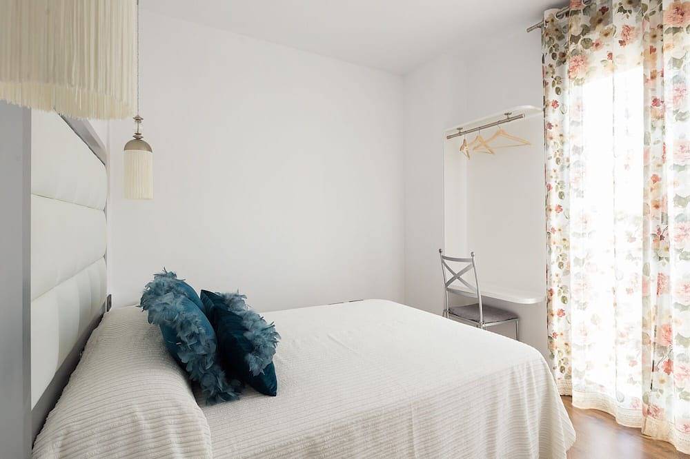 Apartamento entero, San Lorenzo. 3 dormitorios, terraza, piscina privada in Casco Antiguo, Sevilla