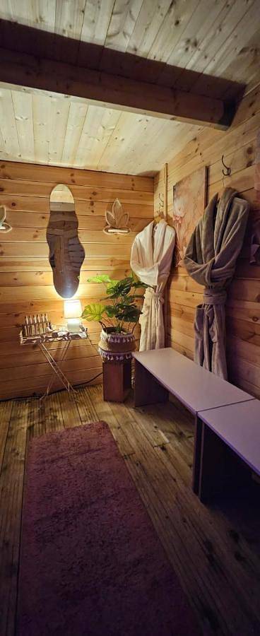 Standard Double Room with Shared Bathroom in Saint-Martin-Saint-Firmin, Région de Bernay
