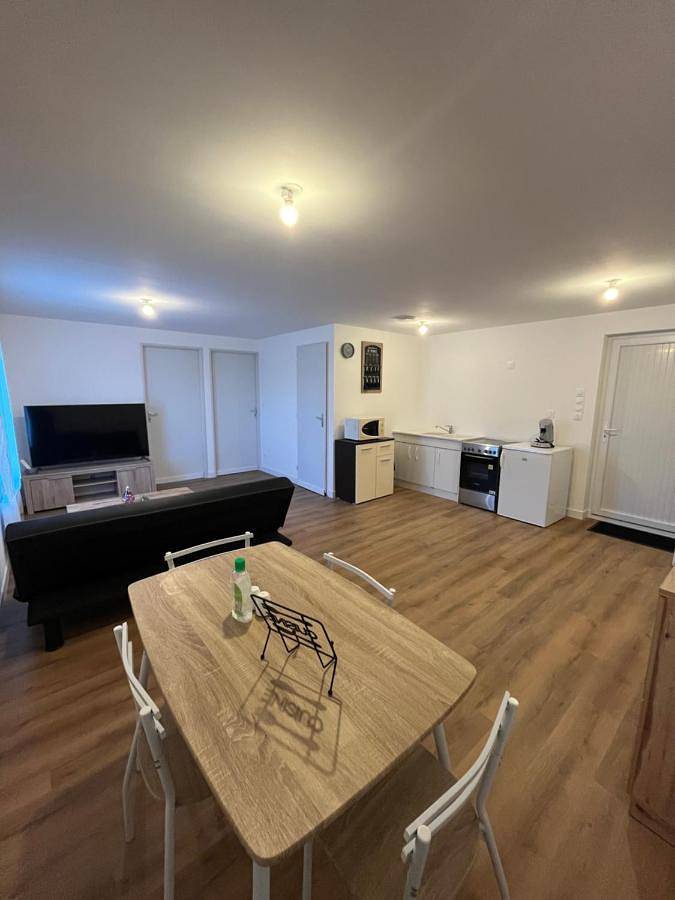 Gîte pour 6 personnes, avec jardin et vue à Le Breuil