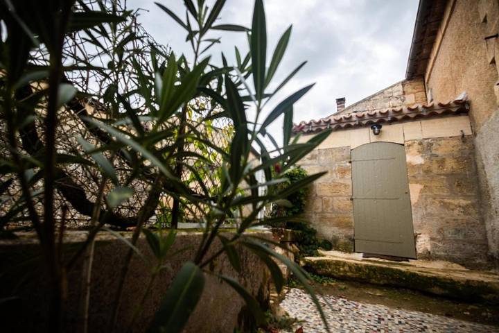 Location de vacances pour 4 personnes, avec terrasse à Saint-Christophe-des-Bardes