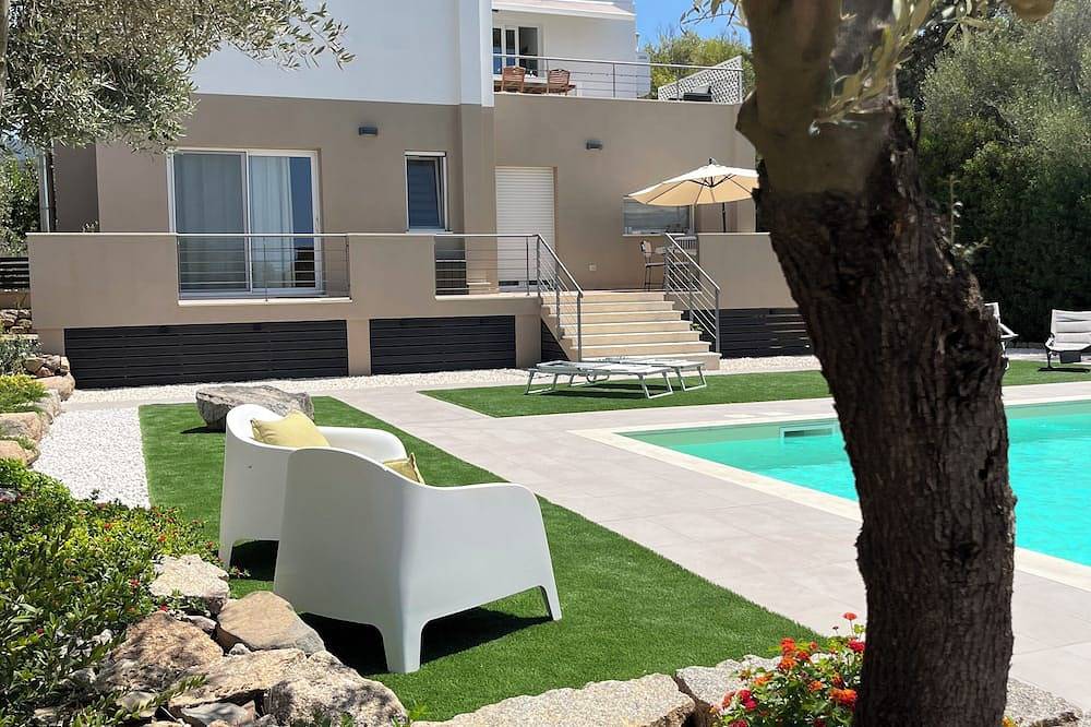 Sardegna Casa al Mare Panoramica con Piscina in Capitana, Cagliari Provinz