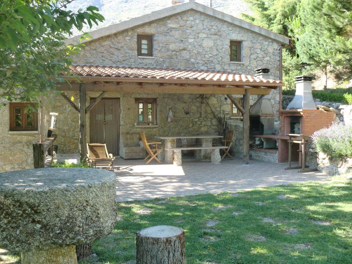 Four-Bedroom House in Cortes do Meio, Serra da Estrela