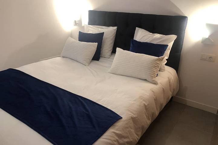 Finca für 8 Personen, mit Garten und Whirlpool in Es Castell - 2