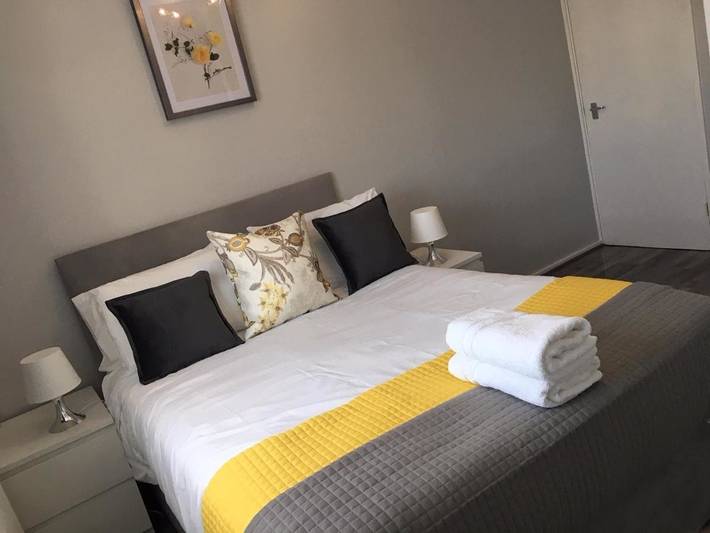 Apartment for 4 people, with Terrace and Garden as well as View in Basildon